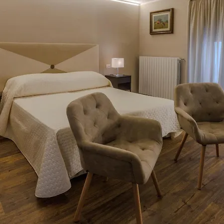 Отель Alassio 3*